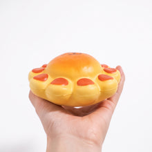 Sunny lion bun